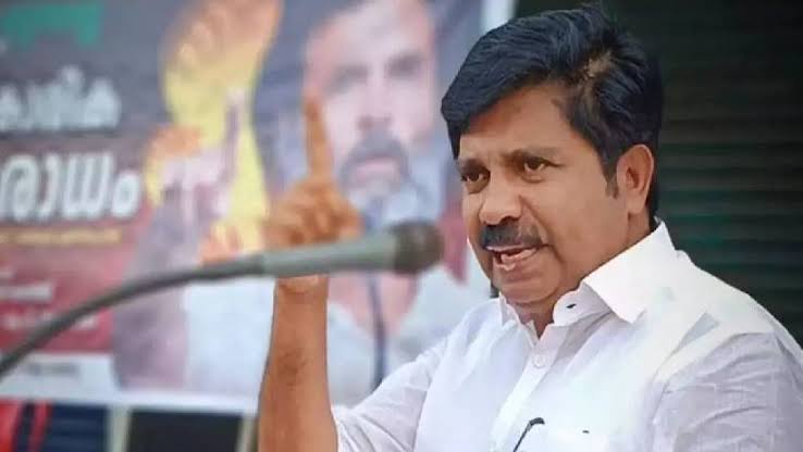 ബാപ്പുട്ടിക്കയെ കൈവിടാതെ നിലമ്പൂർ